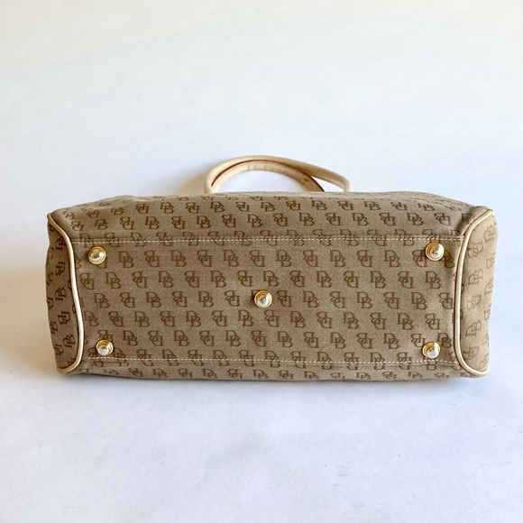 Dooney & Bourke Cream Tan Canvas Signatures Logo Cream Leather Tote Shoulder Bag - Picture 5 of 16